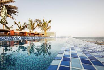 استراحتگاه King Fisher Village