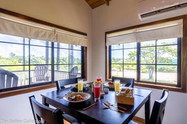 Almond Beach Resort At Jaguar Reef