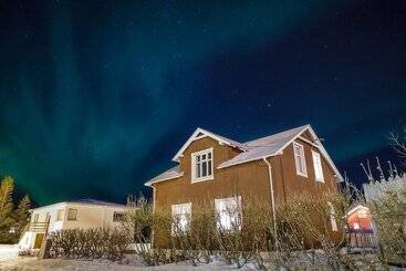 تختخواب و صبحانه Litlabýli Guesthouse