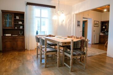 تختخواب و صبحانه Litlabýli Guesthouse