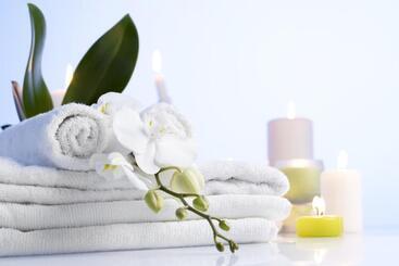 مبيت وإفطار Napraforgó Wellness Ház és Panzió