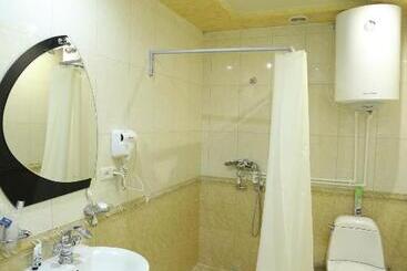 تختخواب و صبحانه Vanatur