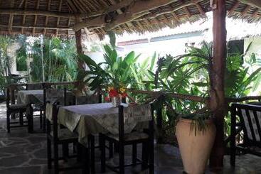 هتل African Dream Cottages   Diani Beach