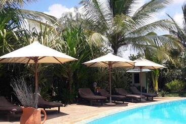 هتل African Dream Cottages   Diani Beach