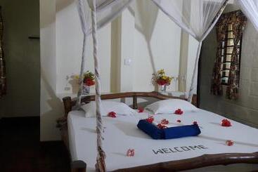 هتل African Dream Cottages   Diani Beach