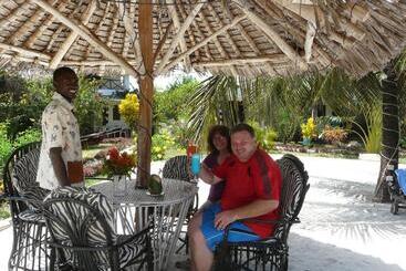 هتل African Dream Cottages   Diani Beach