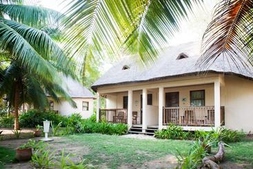 هتل Auberge De Grand Popo