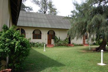 هتل Auberge De Grand Popo