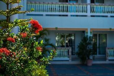 هتل Holiday Haven Resort & Banquet Hall