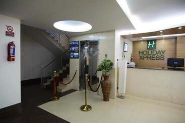 هتل Holiday Xpress
