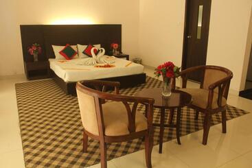 هتل Nirvana Inn