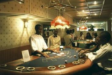 هتل Royal Court