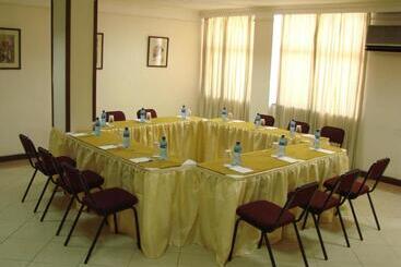 هتل Royal Court