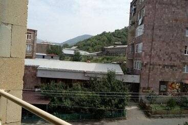 هتل Sanahin Bridge
