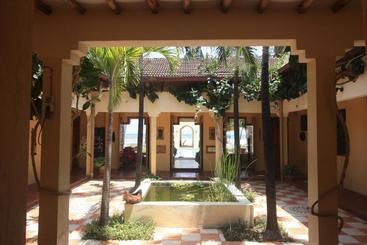 Sawa Sawa Beach House - Msambweni