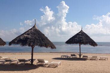 Kola Beach Resort
