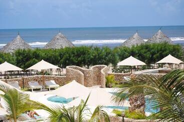 Kola Beach Resort