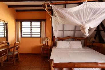 Sunset Villa Boutique Resort - Diani Beach
