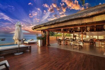 Tides Reach Resort