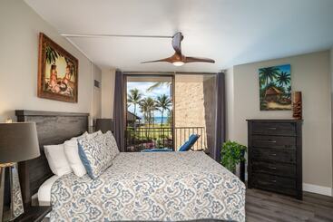 Sunny And Soothing Oceanfront Vistas - Kihei
