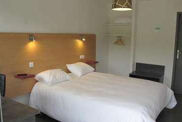 هتل Hôtel Le 15