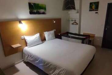 هتل Hôtel Le 15