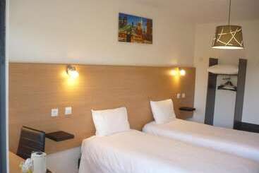 هتل Hôtel Le 15