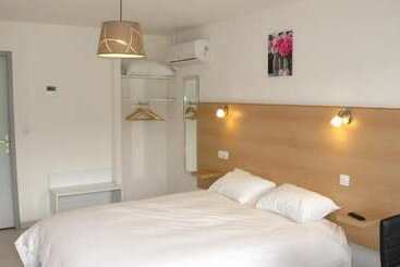هتل Hôtel Le 15