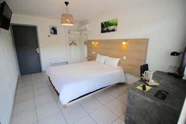 هتل Hôtel Le 15