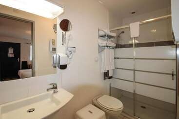 هتل Hôtel Le 15