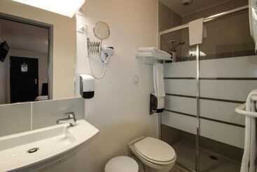 هتل Hôtel Le 15