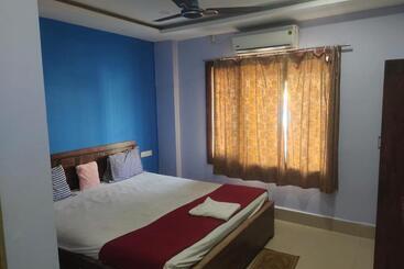 Goroomgo Hotel Tara Lodge Grand Road Near Temple