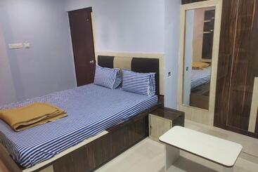 Goroomgo Hotel Tara Lodge Grand Road Near Temple