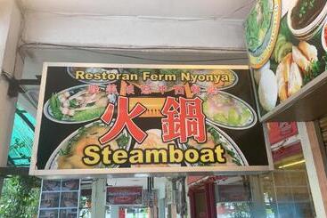 هتل Ou Inn Cameron Highlands ,ferm Nyonya Restaurant