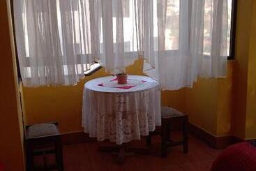 پانسیون Hostal S.pacha
