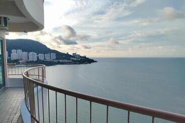 پانسیون Seaview Deluxe@rainbow Paradise Tg Bungah 4 6pax