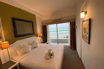 پانسیون Seaview Deluxe@rainbow Paradise Tg Bungah 4 6pax
