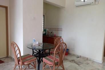 Ruiyas Sea View Condominium Portdickson