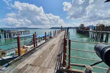 Shoplot Hostel Pangkor