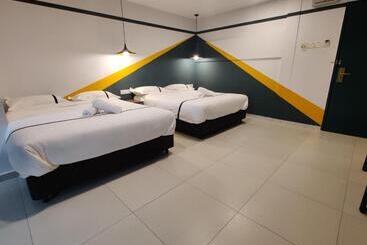 Smile Hotel Seri Kembangan