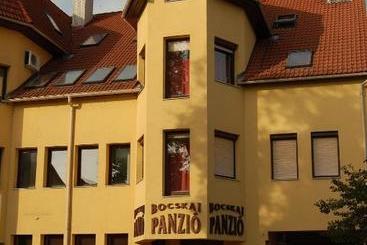 تختخواب و صبحانه Bocskai Panzió
