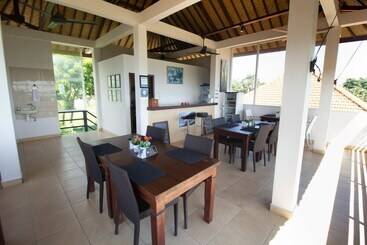 تختخواب و صبحانه Ocean Villa Dive Resort   Tulamben