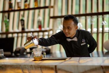 هتل Aruna Senggigi Resort & Convention