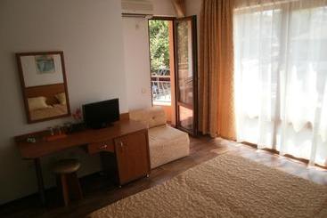 هتل Europa Guest House