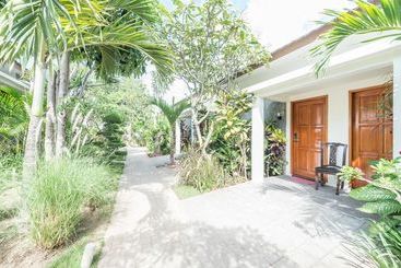 هتل Kampoeng Nelayan Resto And Villa