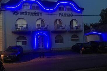 هتل Marvany Panzio
