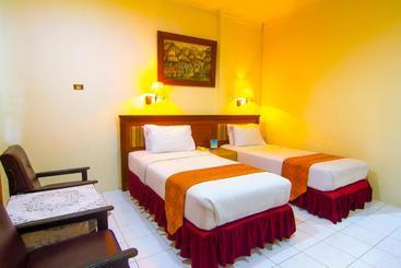호텔 Tanjung Pesona Beach Resort & Spa