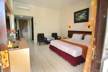 هتل Tanjung Pesona Beach Resort & Spa