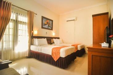 هتل Tanjung Pesona Beach Resort & Spa