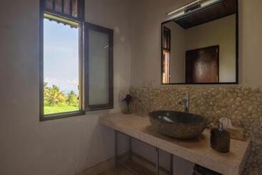 Lesong Hotel And Restaurant